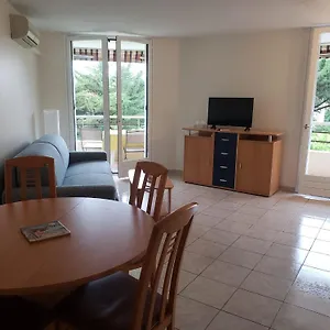 Appartement T2, Piscine, Parking, Plages à 200m, Fréjus